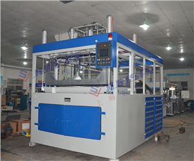 汽車(chē)輪轂托盤(pán)吸塑機(jī)5.jpg