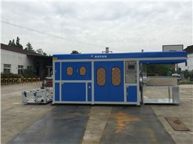 新款全自動吸塑機(jī)
